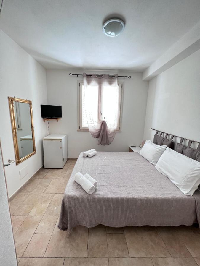 Hotel Rena Bianca House Porto Torres Zewnętrze zdjęcie